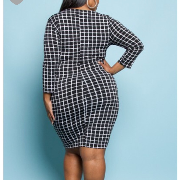 New Plus Size Checkered Dress - Picture 3 of 4